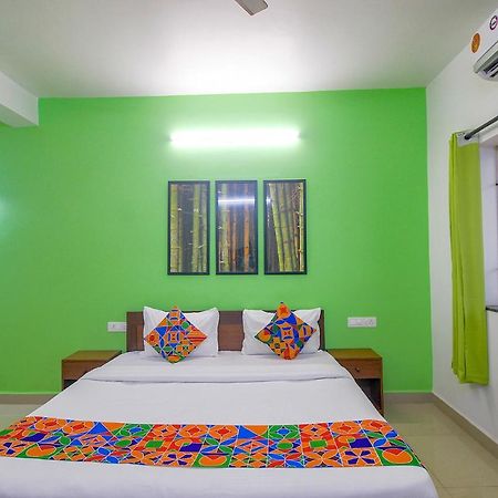 Fabescape Sk Studios With Pool & Gym, Arpora Old Goa Exterior foto