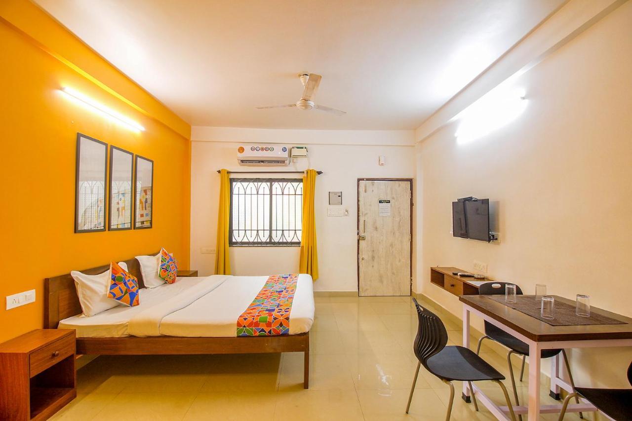 Fabescape Sk Studios With Pool & Gym, Arpora Old Goa Exterior foto